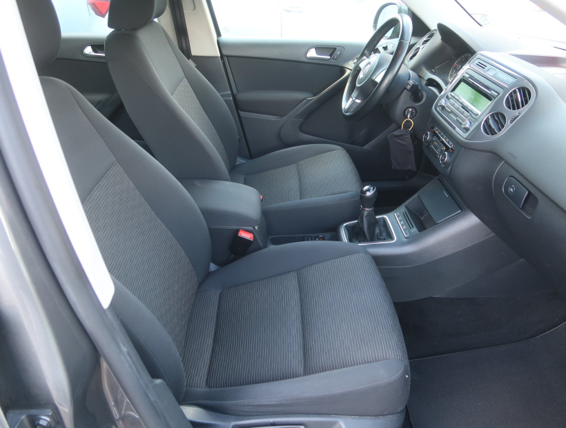 Volkswagen Tiguan, 2014