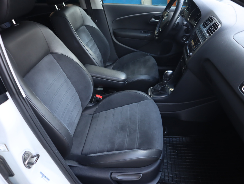 Volkswagen Polo, 2015