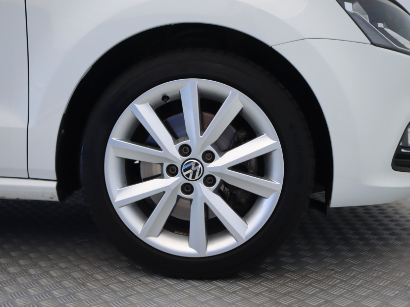 Volkswagen Polo, 2015