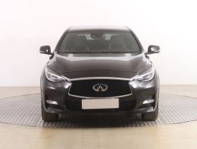 Infiniti Q30 - 2019