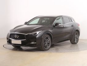Infiniti Q30 - 2019
