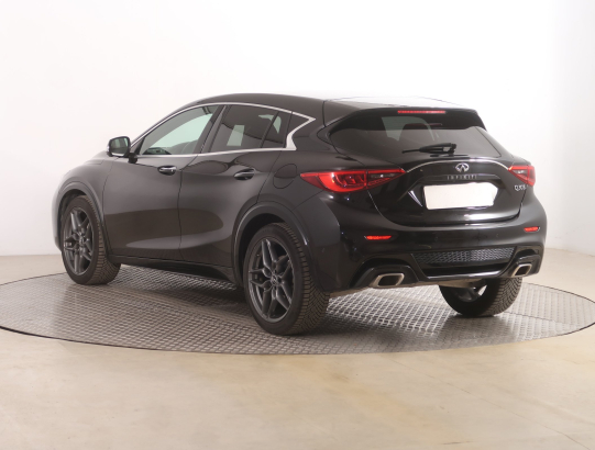 Infiniti Q30