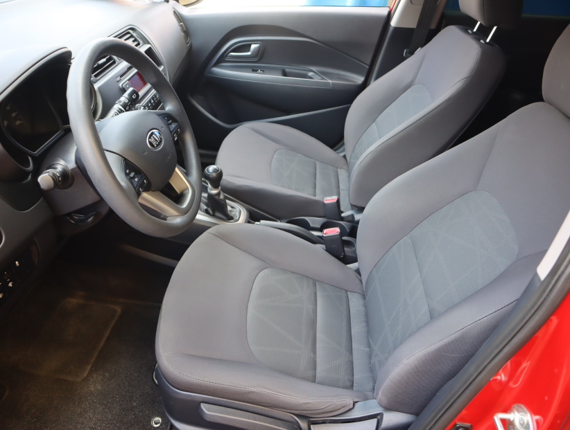 Kia Rio, 2013