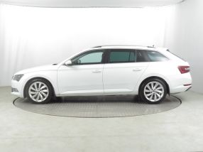 Škoda Superb - 2016