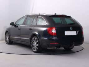 Škoda Superb - 2011