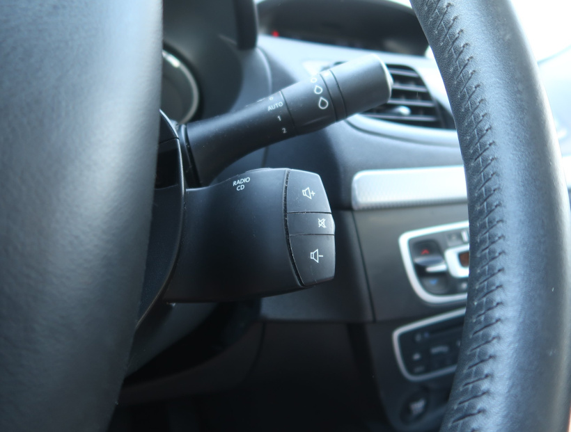 Renault Fluence, 2011