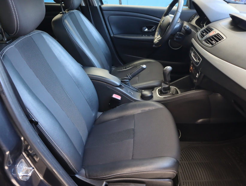 Renault Fluence, 2011