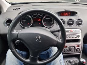 Peugeot 308 - 2012