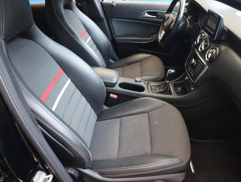 Mercedes-Benz A, 2014