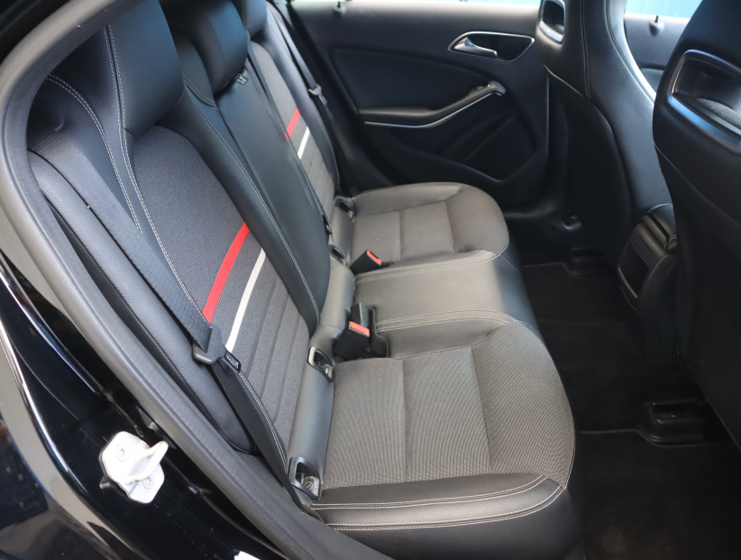 Mercedes-Benz A, 2014