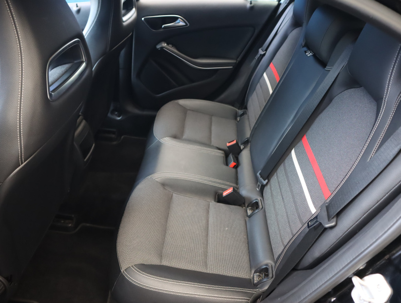 Mercedes-Benz A, 2014