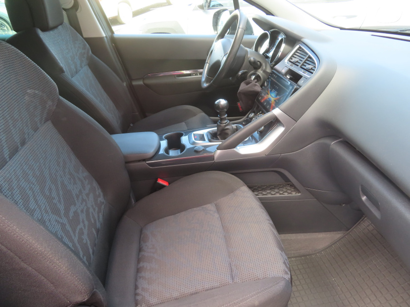 Peugeot 3008, 2012