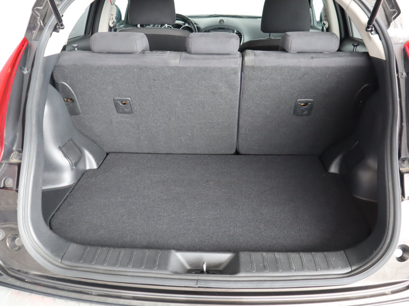 Nissan Juke, 2011