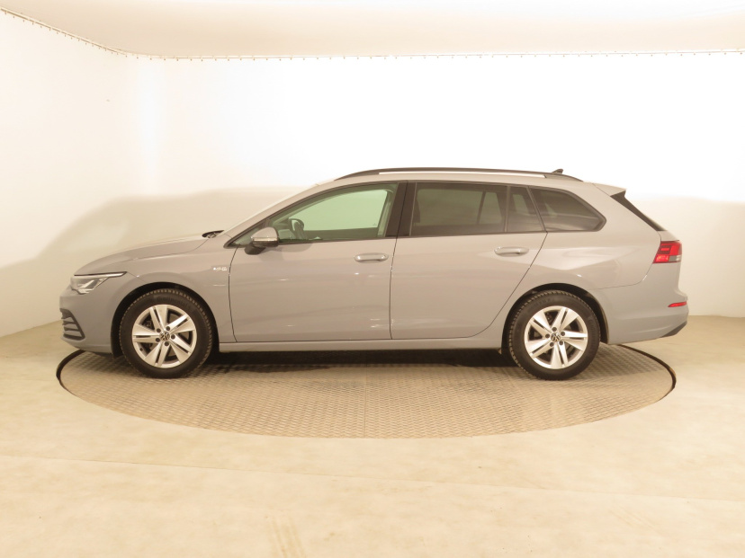 Volkswagen Golf, 2023