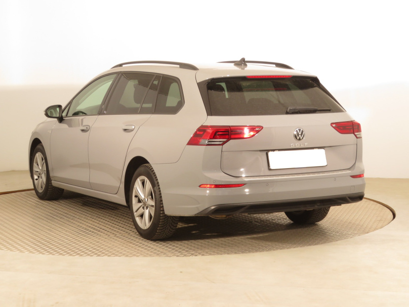 Volkswagen Golf, 2023