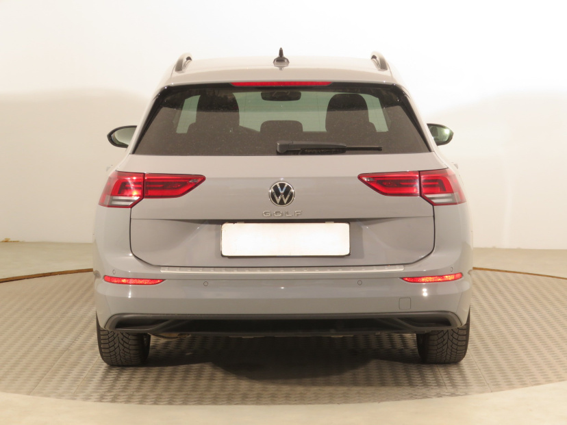 Volkswagen Golf, 2023