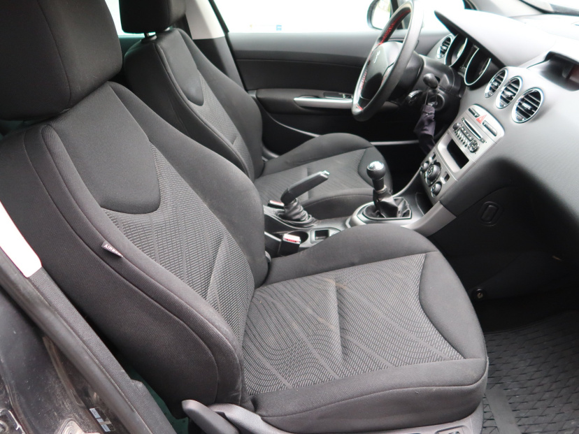 Peugeot 308, 2013