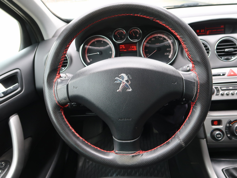 Peugeot 308, 2013