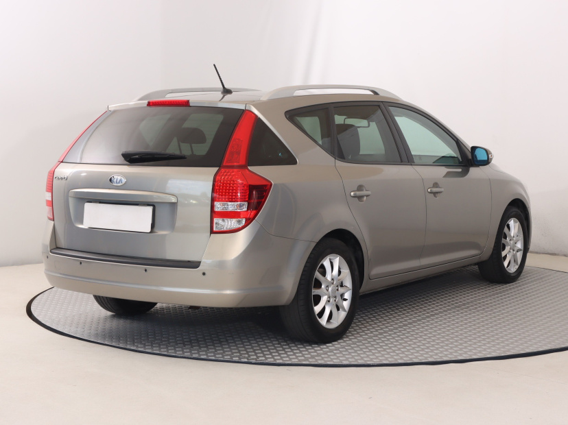 Kia Ceed, 2010