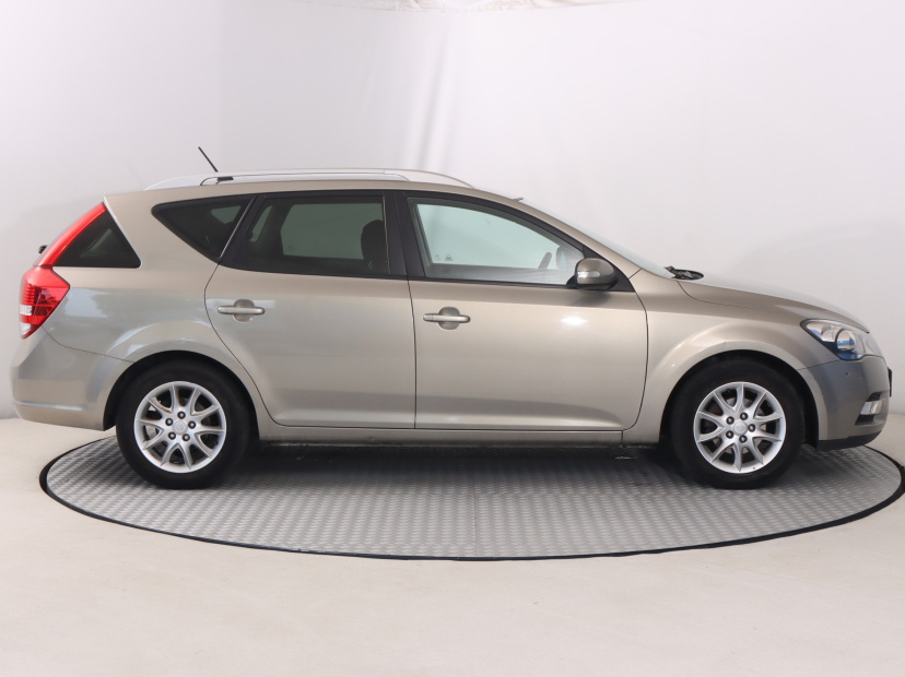 Kia Ceed, 2010