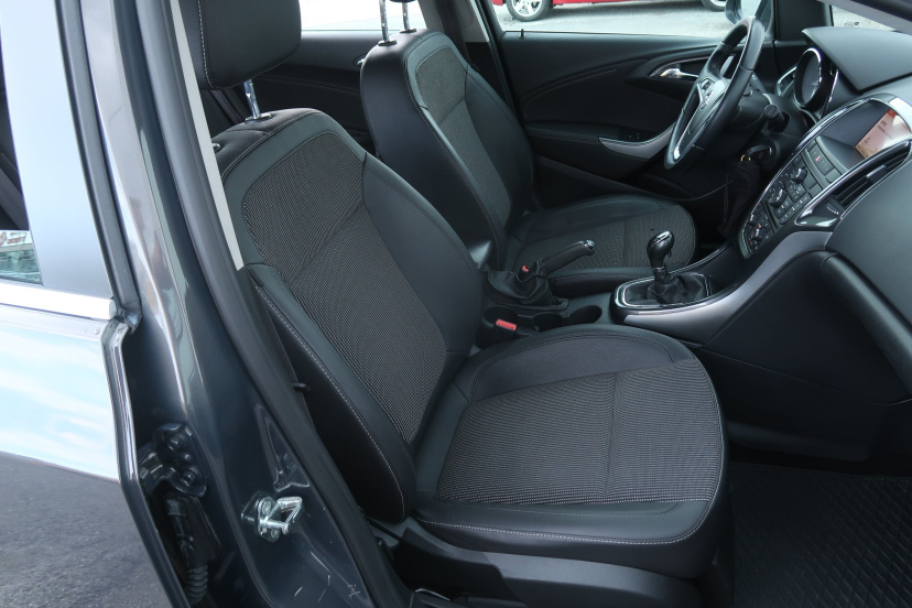 Opel Astra, 2014