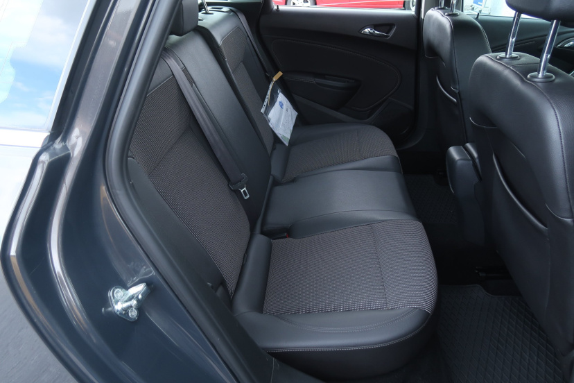 Opel Astra, 2014
