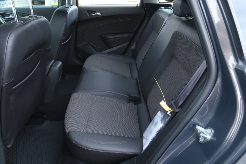 Opel Astra, 2014