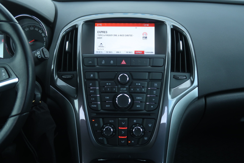 Opel Astra, 2014