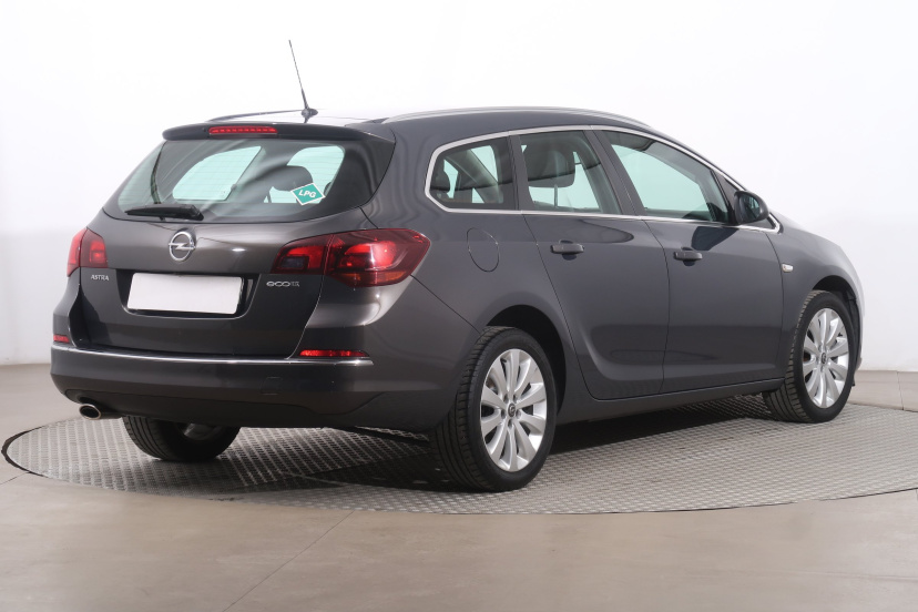 Opel Astra, 2014