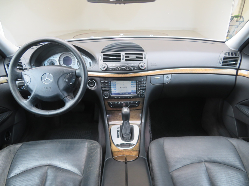 Mercedes-Benz E, 2003
