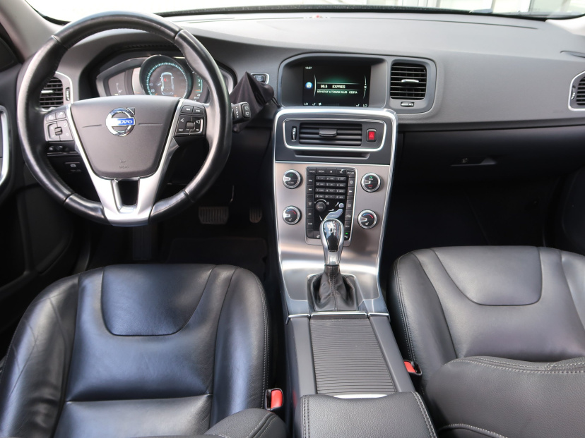 Volvo V60, 2014