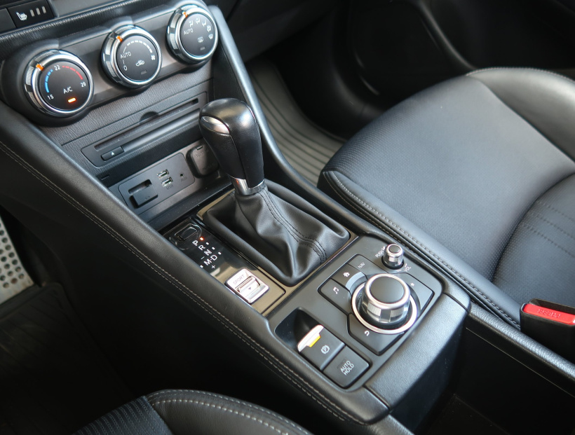 Mazda CX-3, 2019