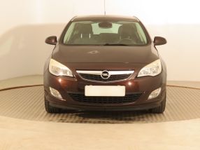Opel Astra - 2012