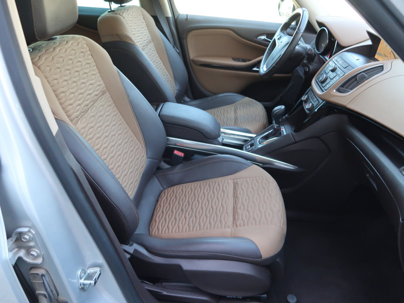 Opel Zafira, 2014