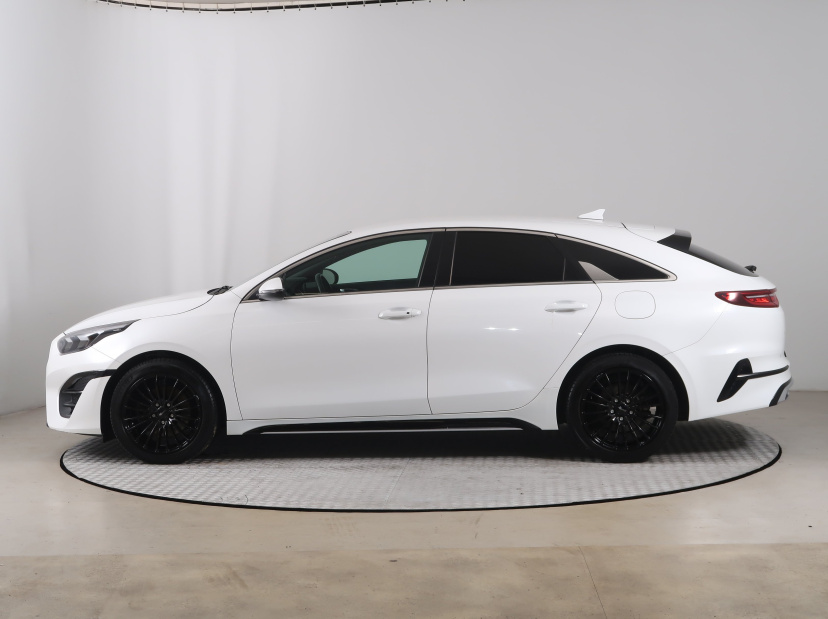 Kia ProCeed, 2022