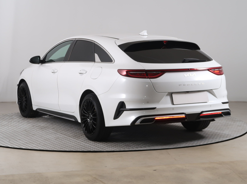 Kia ProCeed, 2022