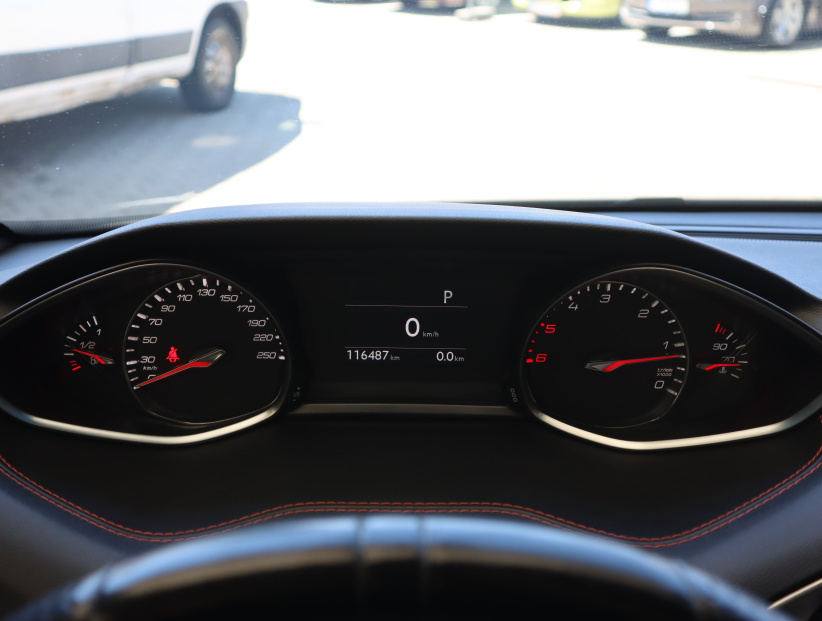 Peugeot 308, 2015
