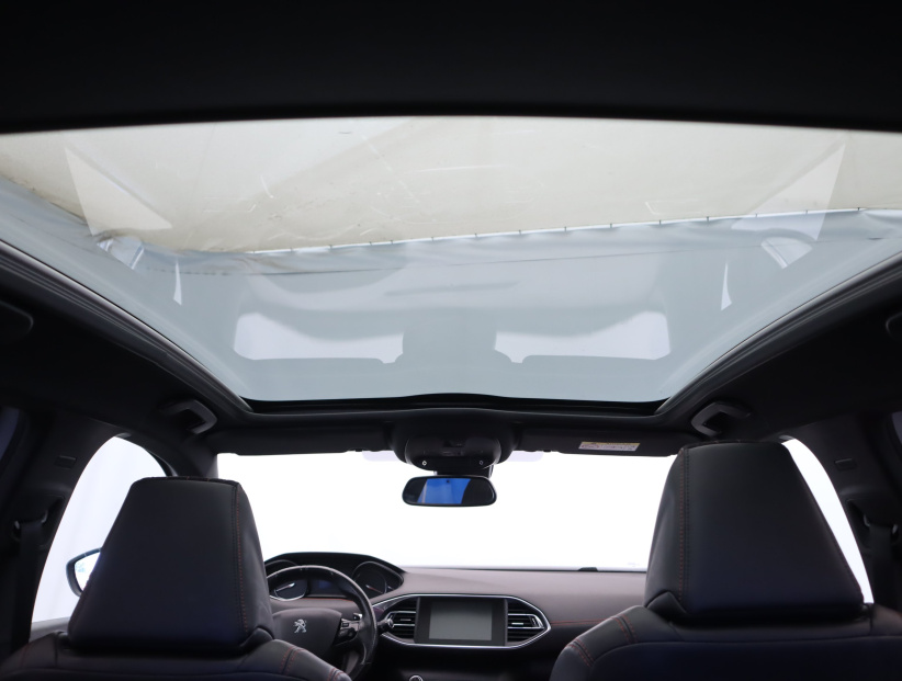 Peugeot 308, 2015