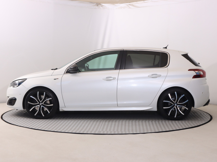 Peugeot 308, 2015