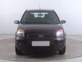 Ford Fusion - 2010