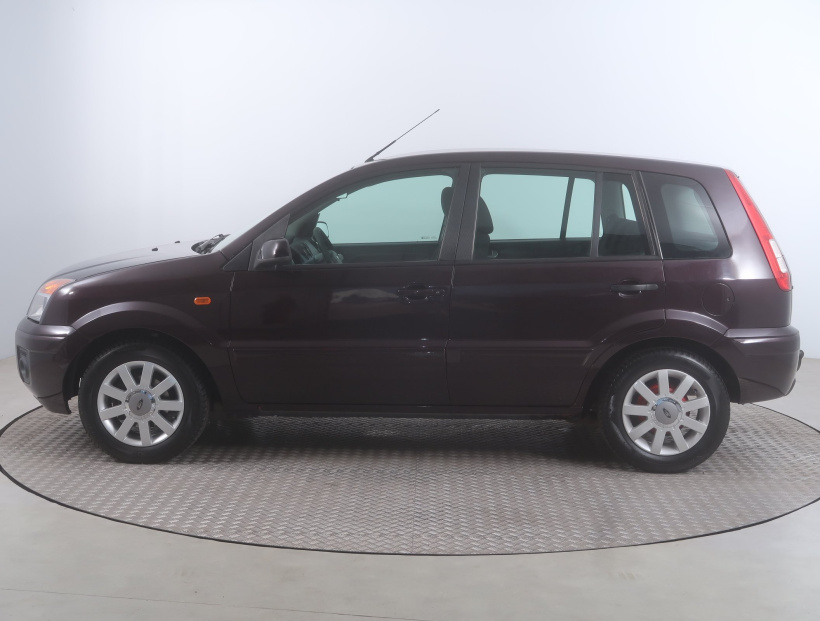 Ford Fusion, 2010