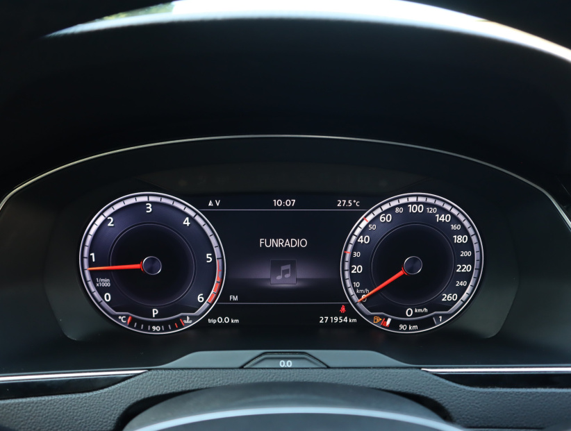 Volkswagen Passat, 2016