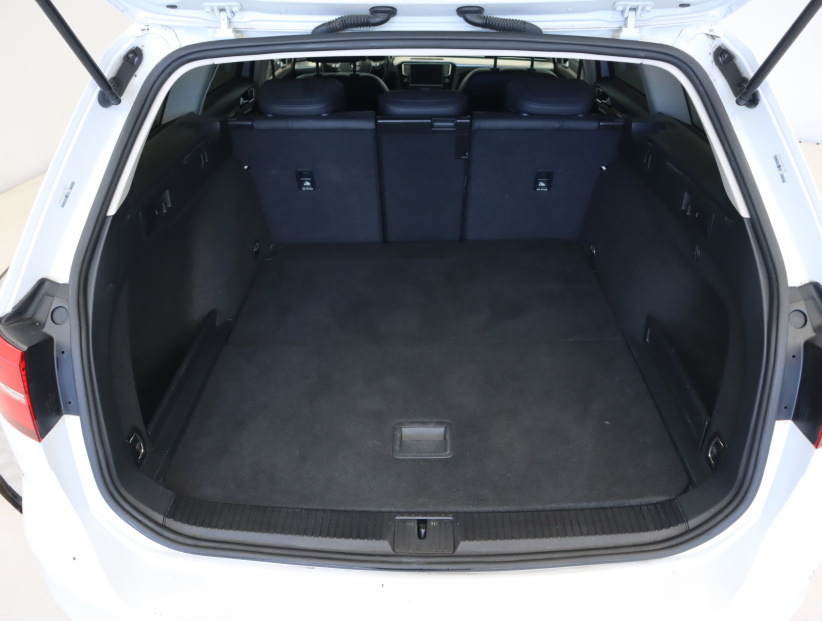 Volkswagen Passat, 2016