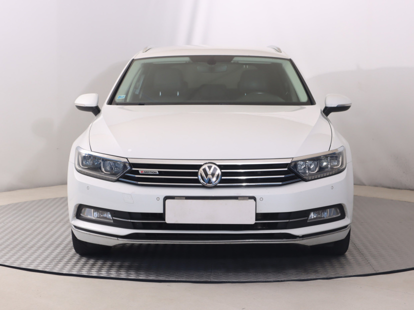 Volkswagen Passat, 2016