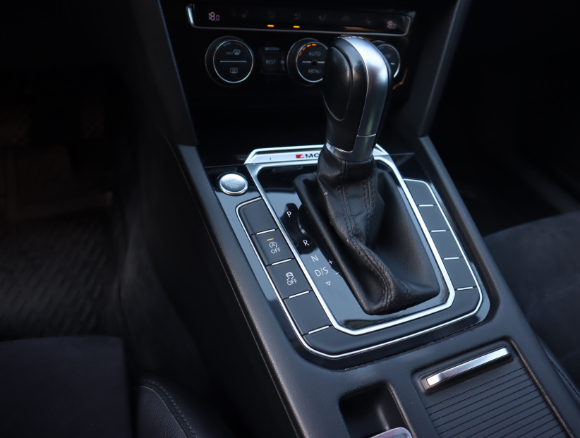 Volkswagen Passat, 2016