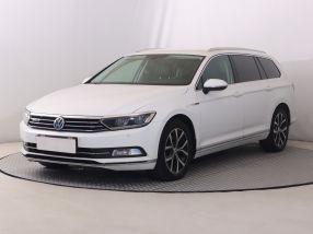 Volkswagen Passat - 2016