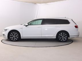 Volkswagen Passat - 2016