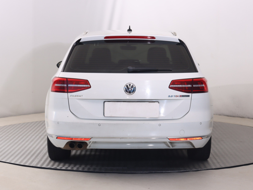 Volkswagen Passat, 2016