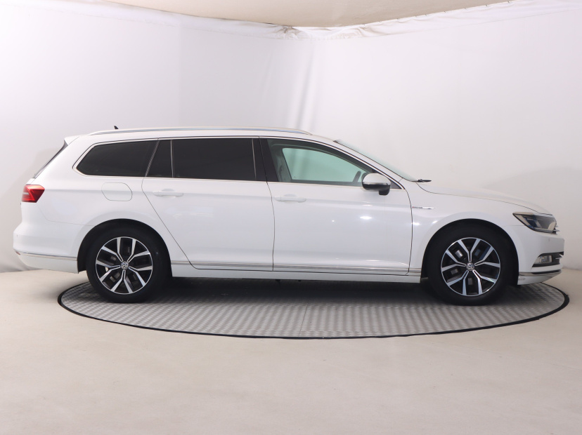 Volkswagen Passat, 2016