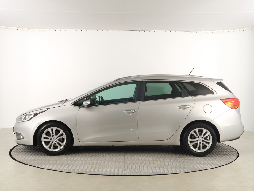 Kia Ceed, 2013